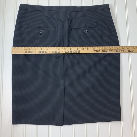 Gap pinstripe skirt EUC with pockets 4 - Picture 5 of 8